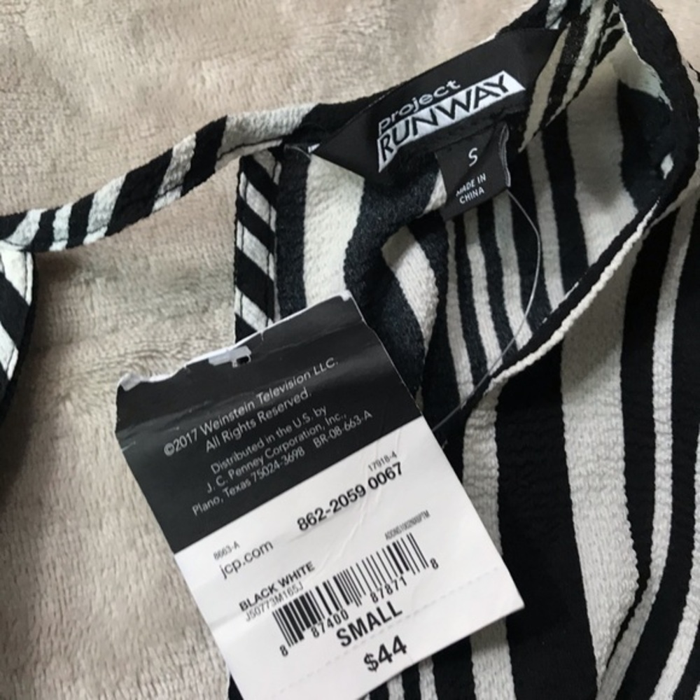 2pc.PROJECT RUNWAY STRIPED SET✨ - Picture 5 of 11